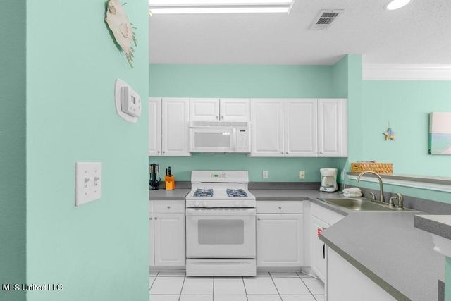 2252 Beach Drive, 1304, Gulfport, MS 39507