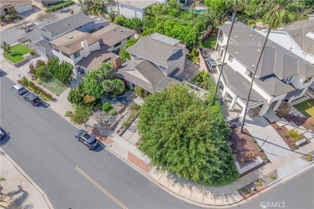 1709 Harbor Way, Seal Beach, CA 90740