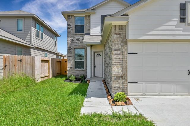16609 Merry Pines Drive, Conroe, TX 77302
