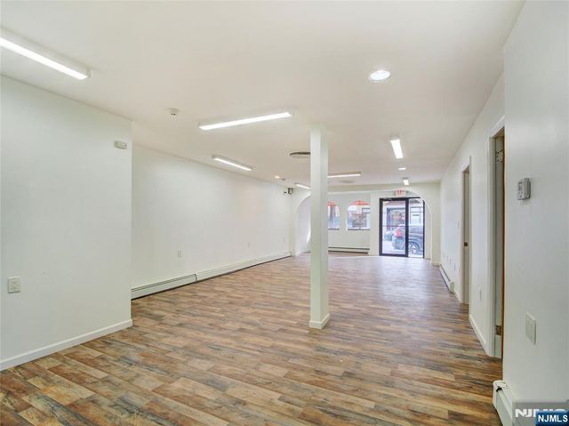 1011 Summit Avenue, Union City, NJ 07087