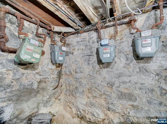 1011 Summit Avenue, Union City, NJ 07087