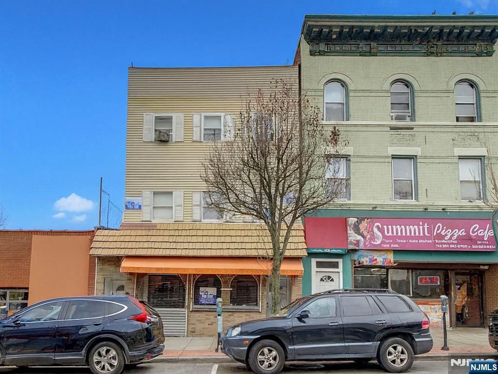 1011 Summit Avenue, Union City, NJ 07087