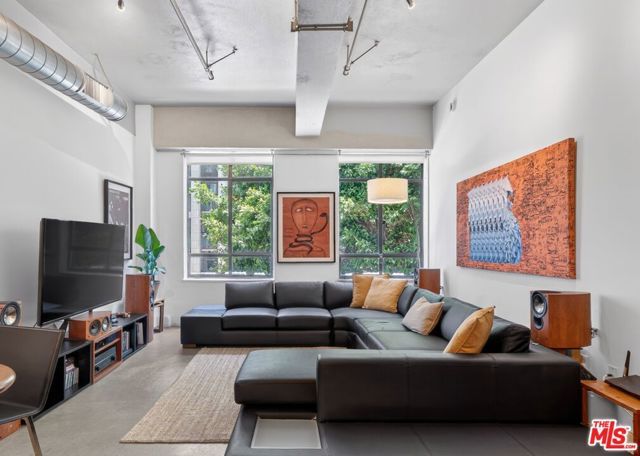 849 S Broadway 203, Los Angeles, CA 90014