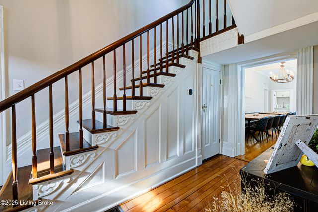 110 E Brashear Ave, Bardstown, KY 40004