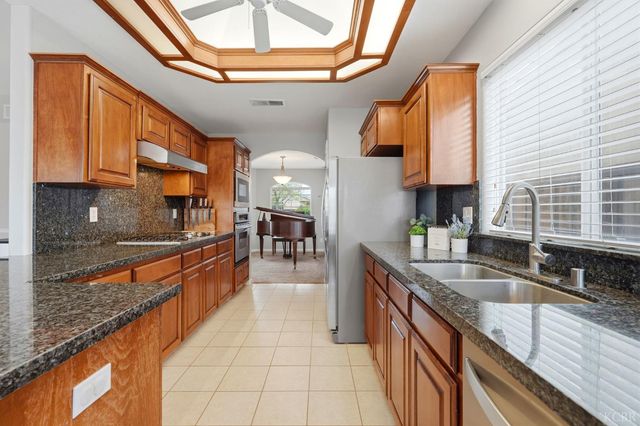 1155 W Julia Way, Hanford, CA 93230