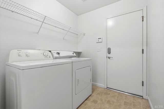 1155 W Julia Way, Hanford, CA 93230