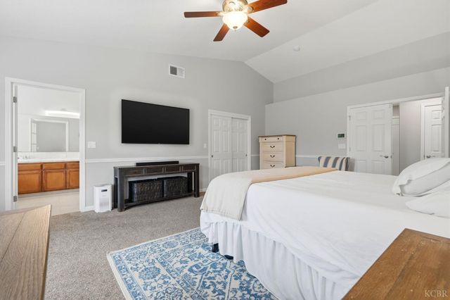 1155 W Julia Way, Hanford, CA 93230