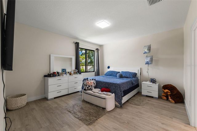 404 E SEWARD STREET, Tampa, FL 33604