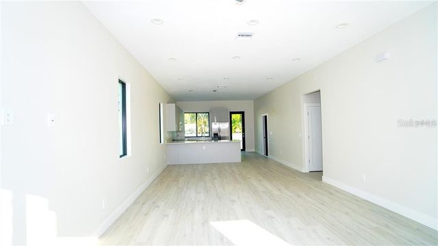 404 E SEWARD STREET, Tampa, FL 33604