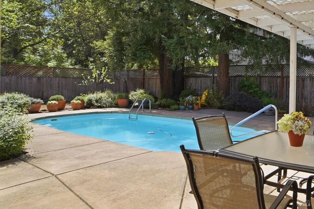 1856 Terry Rd, Santa Rosa, CA 95403