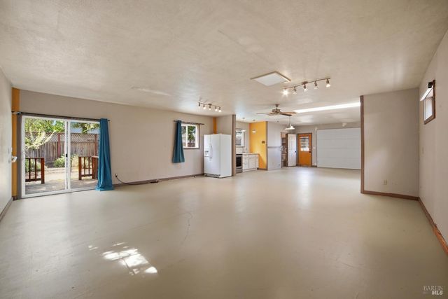 1856 Terry Rd, Santa Rosa, CA 95403