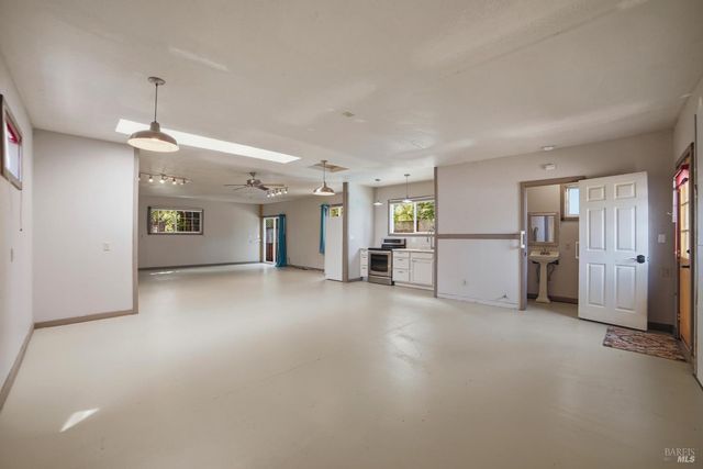 1856 Terry Rd, Santa Rosa, CA 95403