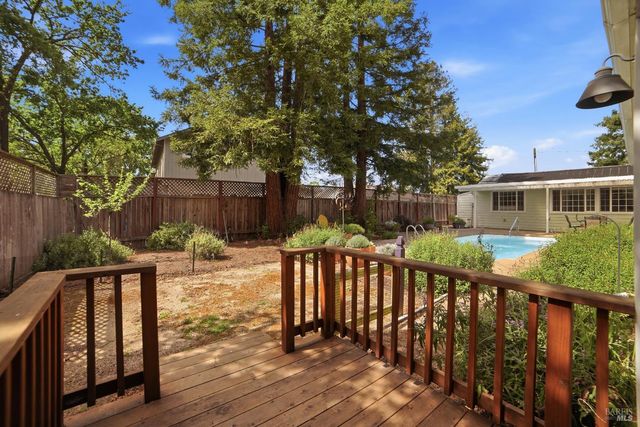 1856 Terry Rd, Santa Rosa, CA 95403