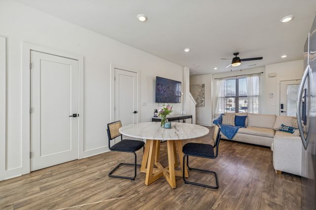 100 Thompson Ln Unit 6, Nashville, TN 37211