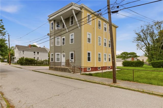 29 Prospect Street 3, Bristol, RI 02809
