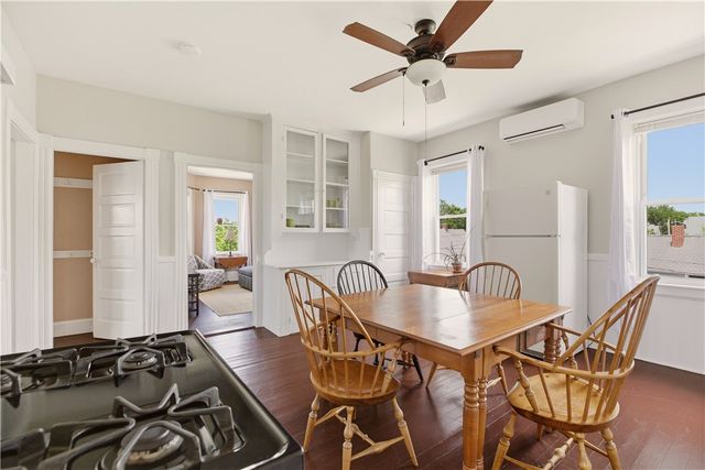 29 Prospect Street 3, Bristol, RI 02809