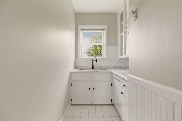 29 Prospect Street 3, Bristol, RI 02809