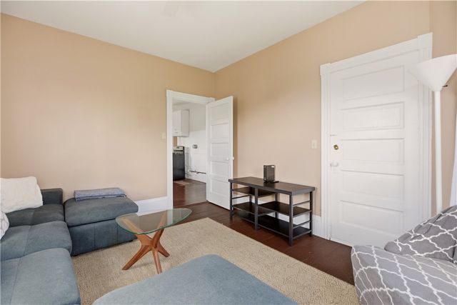 29 Prospect Street 3, Bristol, RI 02809
