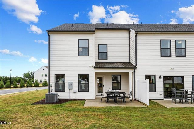 48 Paperwhite Place, Clayton, NC 27527