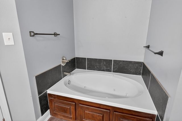 720 Haggerty Road, Karnack, TX 75661