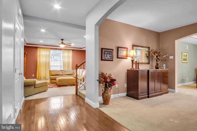 7433 VIEW CREST DR, Harrisburg, PA 17112