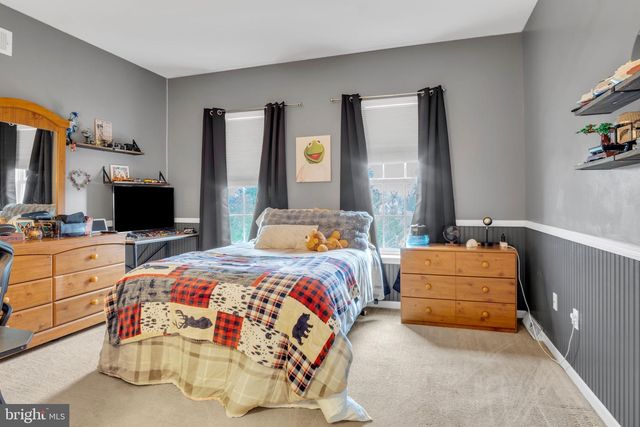 7433 VIEW CREST DR, Harrisburg, PA 17112