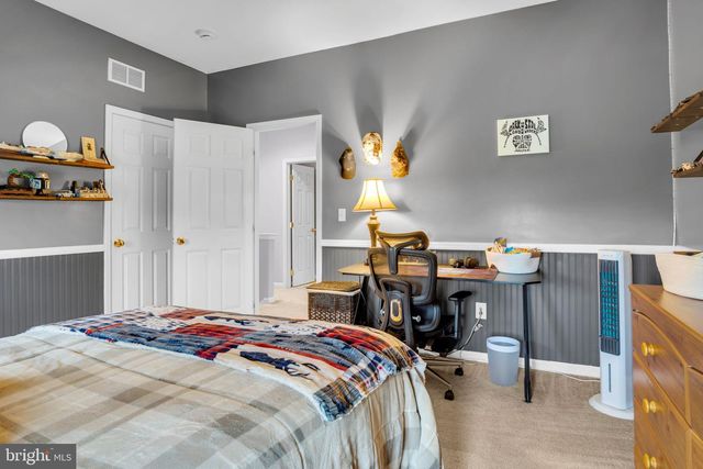 7433 VIEW CREST DR, Harrisburg, PA 17112