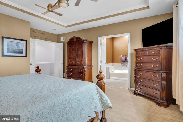 7433 VIEW CREST DR, Harrisburg, PA 17112