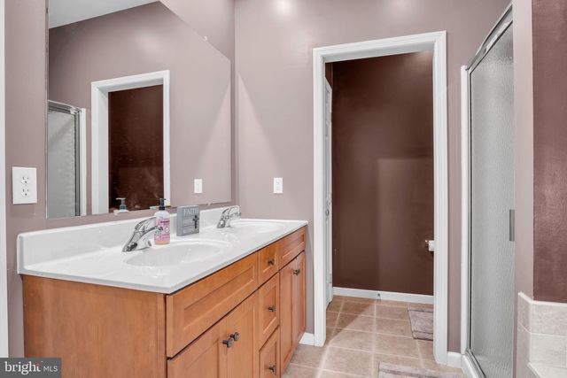 7433 VIEW CREST DR, Harrisburg, PA 17112