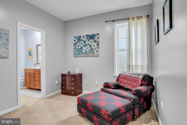7433 VIEW CREST DR, Harrisburg, PA 17112