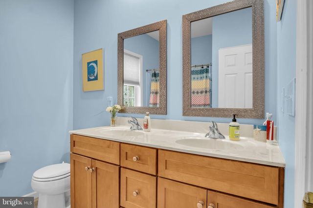 7433 VIEW CREST DR, Harrisburg, PA 17112