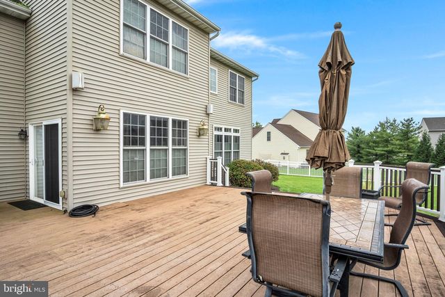 7433 VIEW CREST DR, Harrisburg, PA 17112