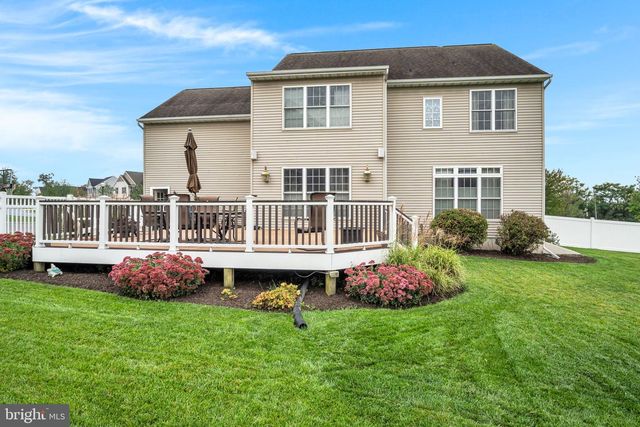 7433 VIEW CREST DR, Harrisburg, PA 17112