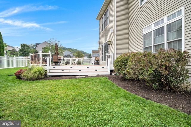 7433 VIEW CREST DR, Harrisburg, PA 17112
