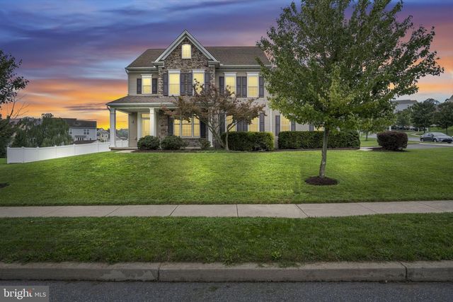 7433 VIEW CREST DR, Harrisburg, PA 17112