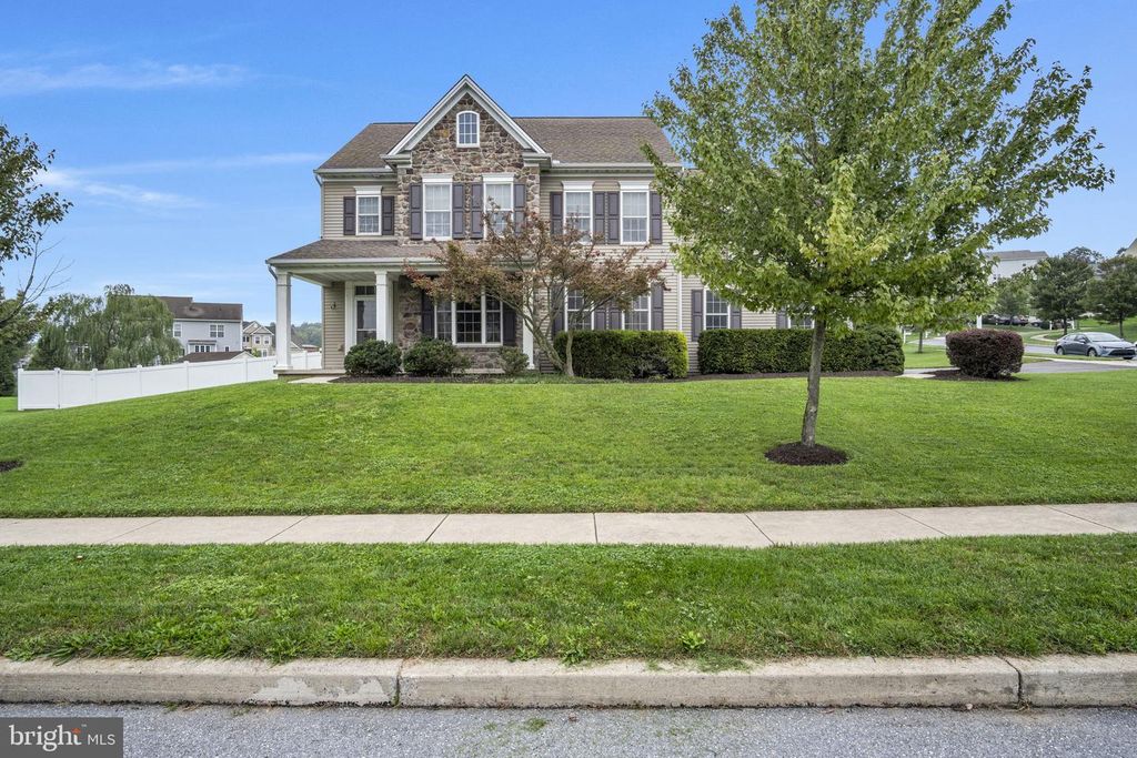 7433 VIEW CREST DR, Harrisburg, PA 17112