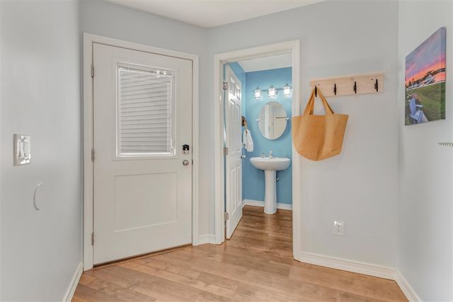 943 W Savidge Street, Spring Lake, MI 49456