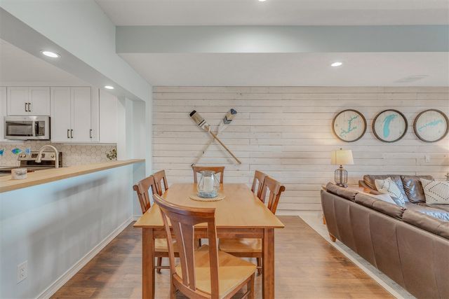 943 W Savidge Street, Spring Lake, MI 49456