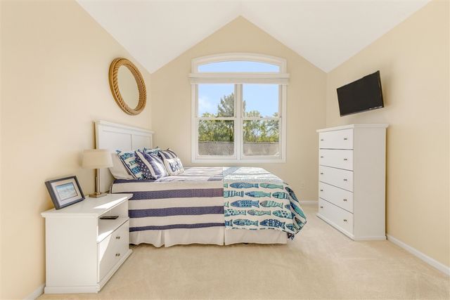 943 W Savidge Street, Spring Lake, MI 49456