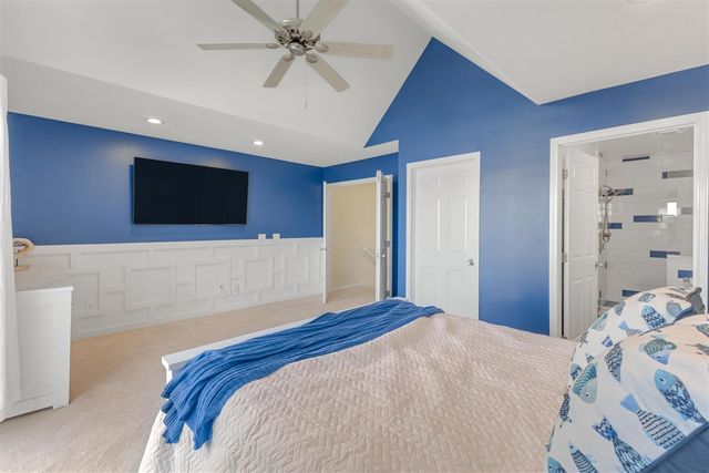 943 W Savidge Street, Spring Lake, MI 49456