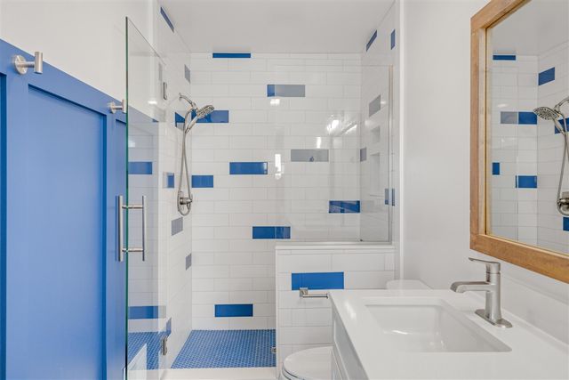 943 W Savidge Street, Spring Lake, MI 49456