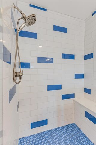 943 W Savidge Street, Spring Lake, MI 49456