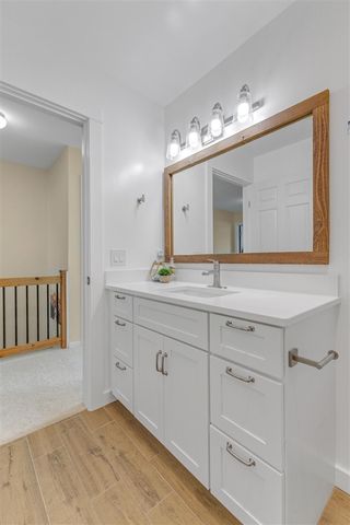 943 W Savidge Street, Spring Lake, MI 49456