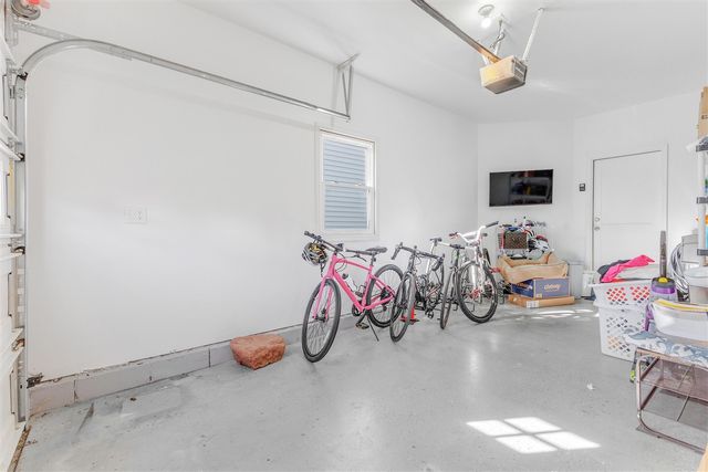 943 W Savidge Street, Spring Lake, MI 49456