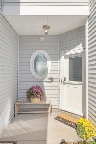 943 W Savidge Street, Spring Lake, MI 49456