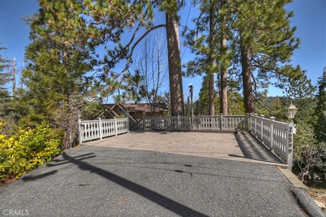 26599 Placer, Lake Arrowhead, CA 92352