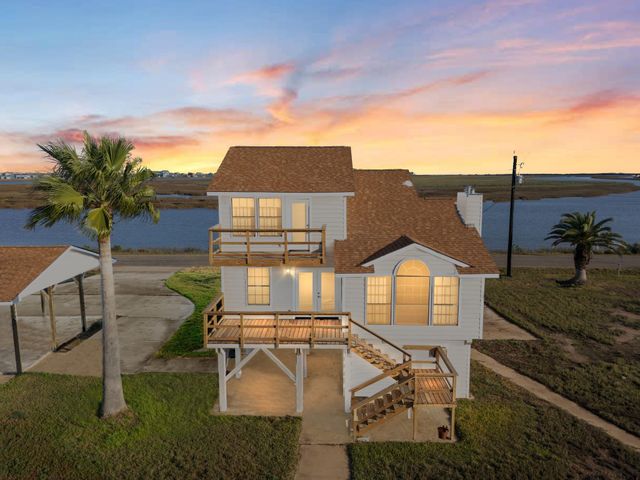 265 County Road 209, Sargent, TX 77414