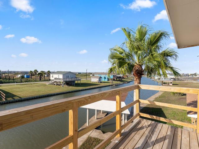 265 County Road 209, Sargent, TX 77414