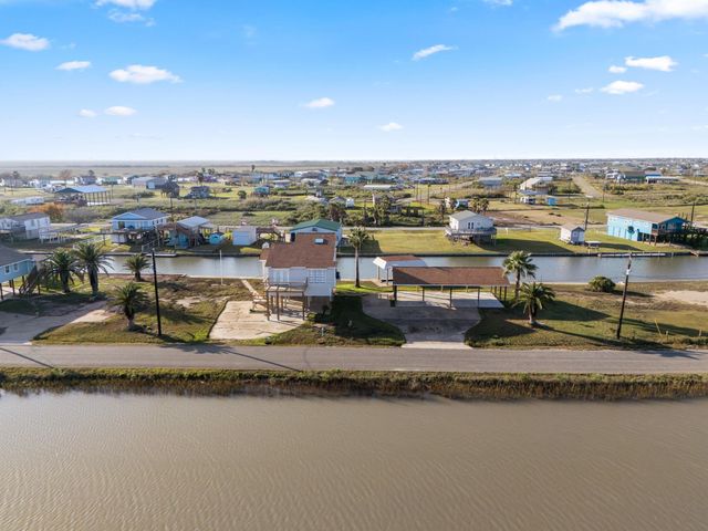 265 County Road 209, Sargent, TX 77414