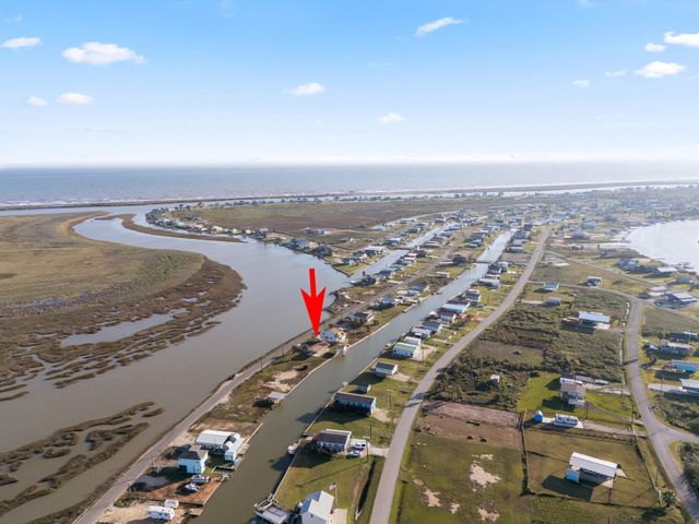 265 County Road 209, Sargent, TX 77414